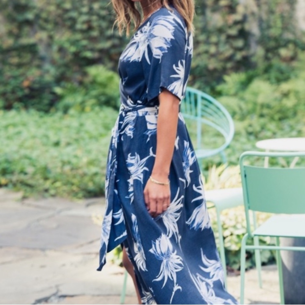 Roxy blue floral wrap dress XS